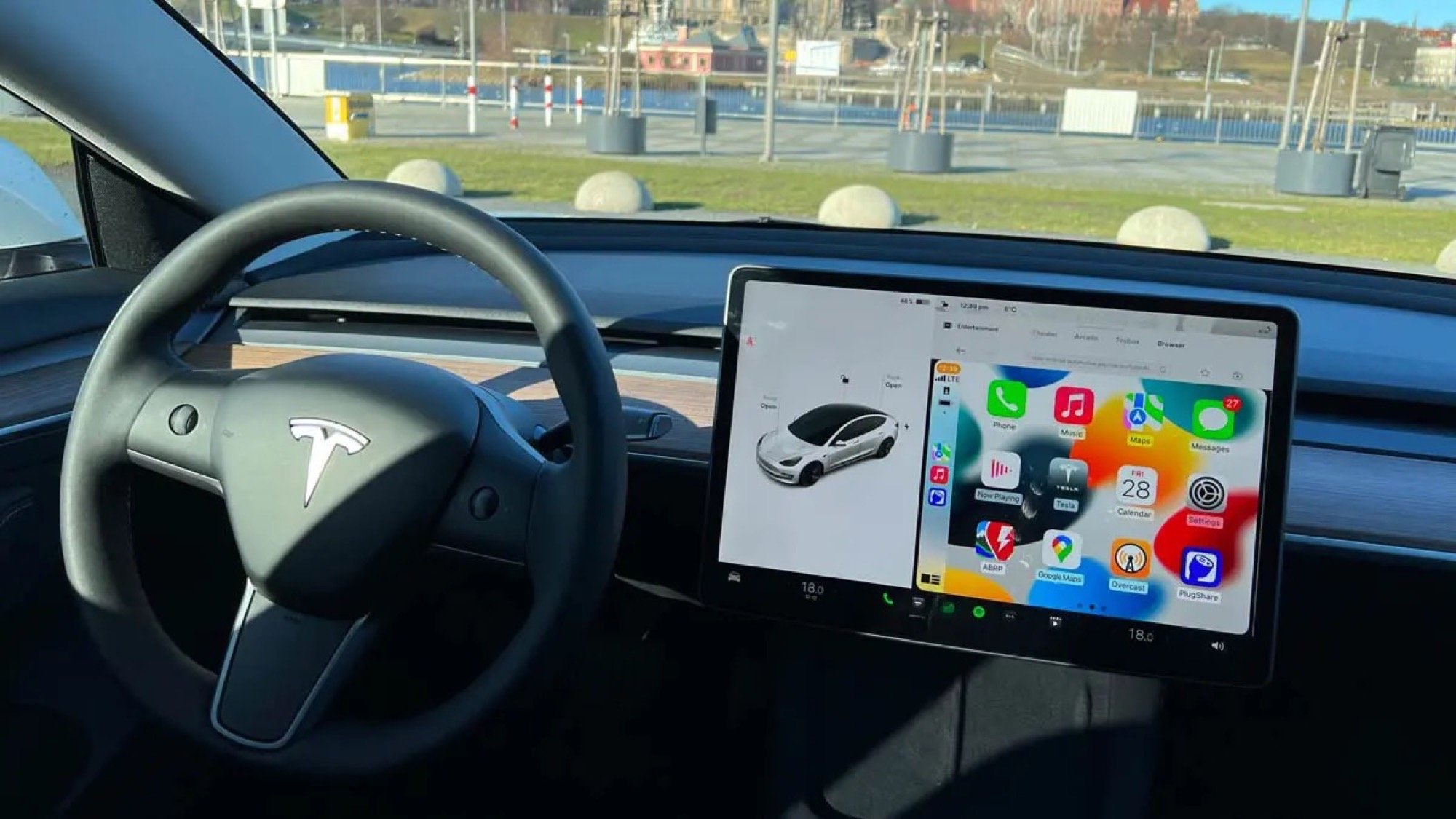 L'ajout de CarPlay et Android Auto à votre Tesla n'a jamais été aussi simple