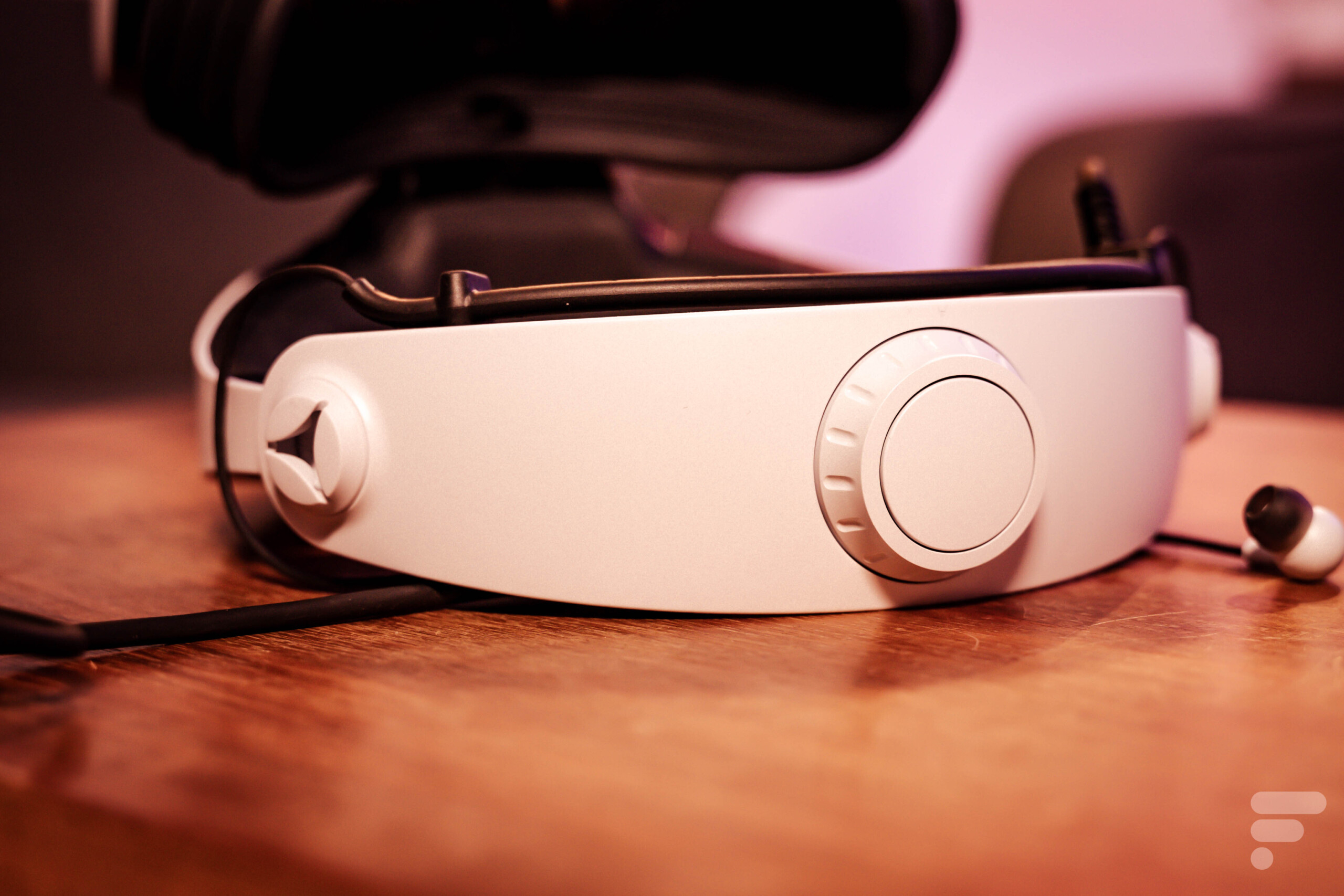 Test du Sony PlayStation VR2 : un casque puissant, accessible, mais trop  limité