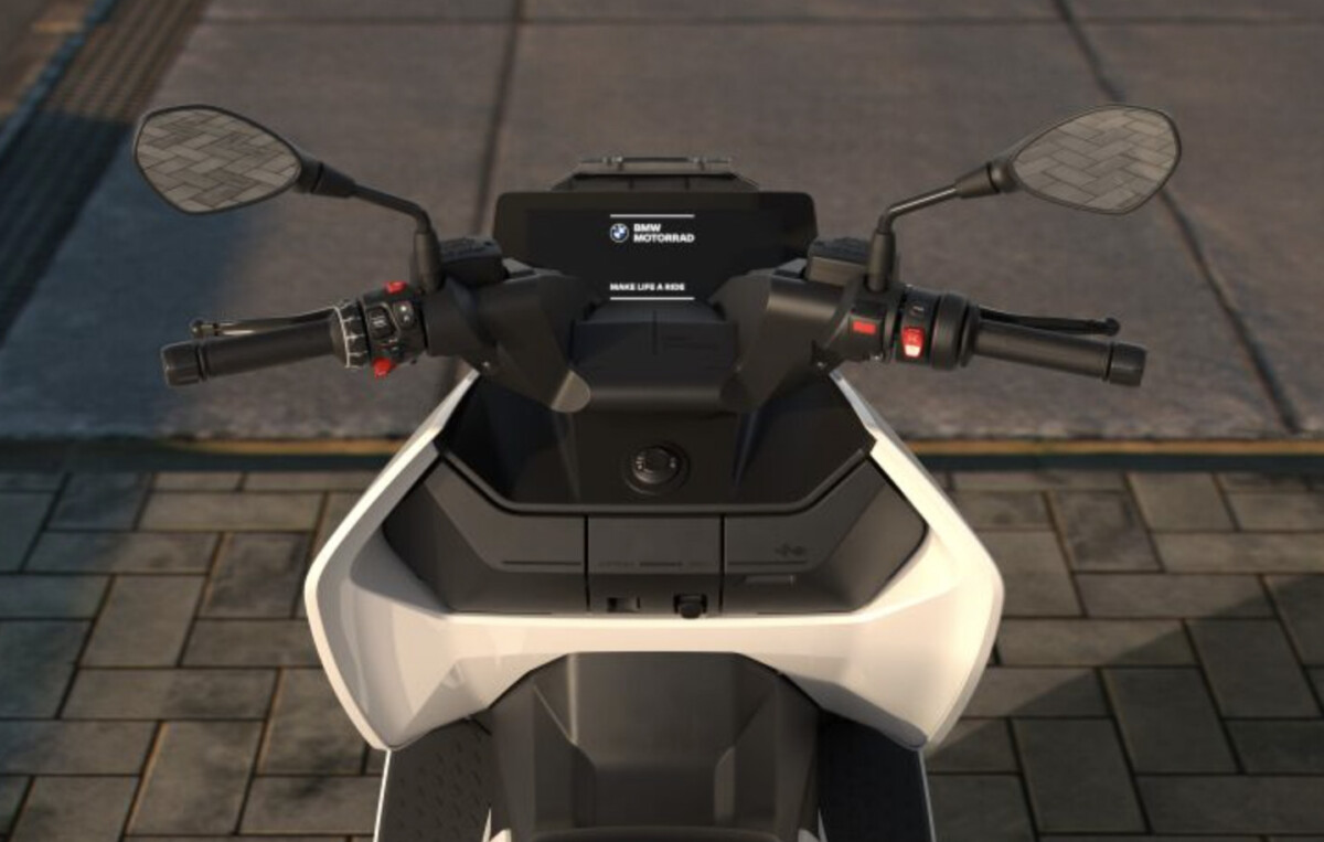 Electric scooter: BMW CE 04 for rent at 180 euros per month, good or bad deal?