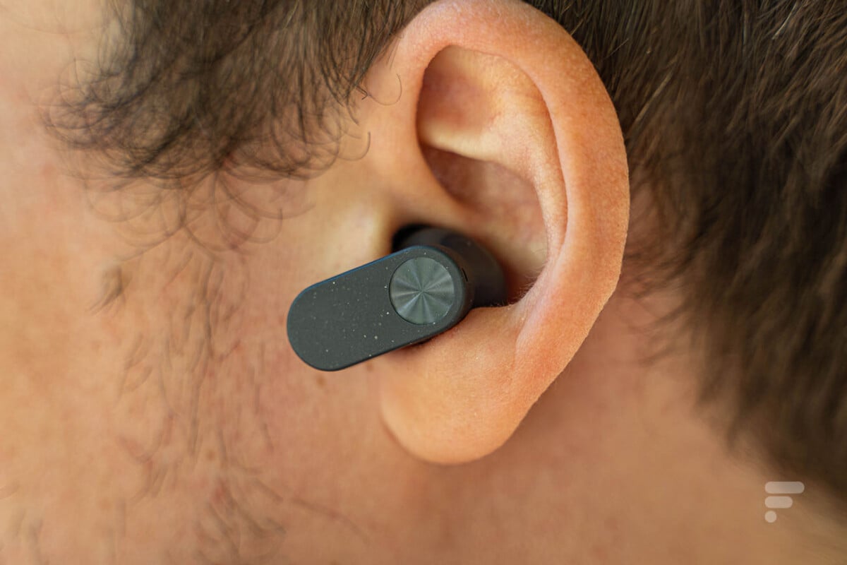 Les OnePlus Nord Buds 2 aux oreilles