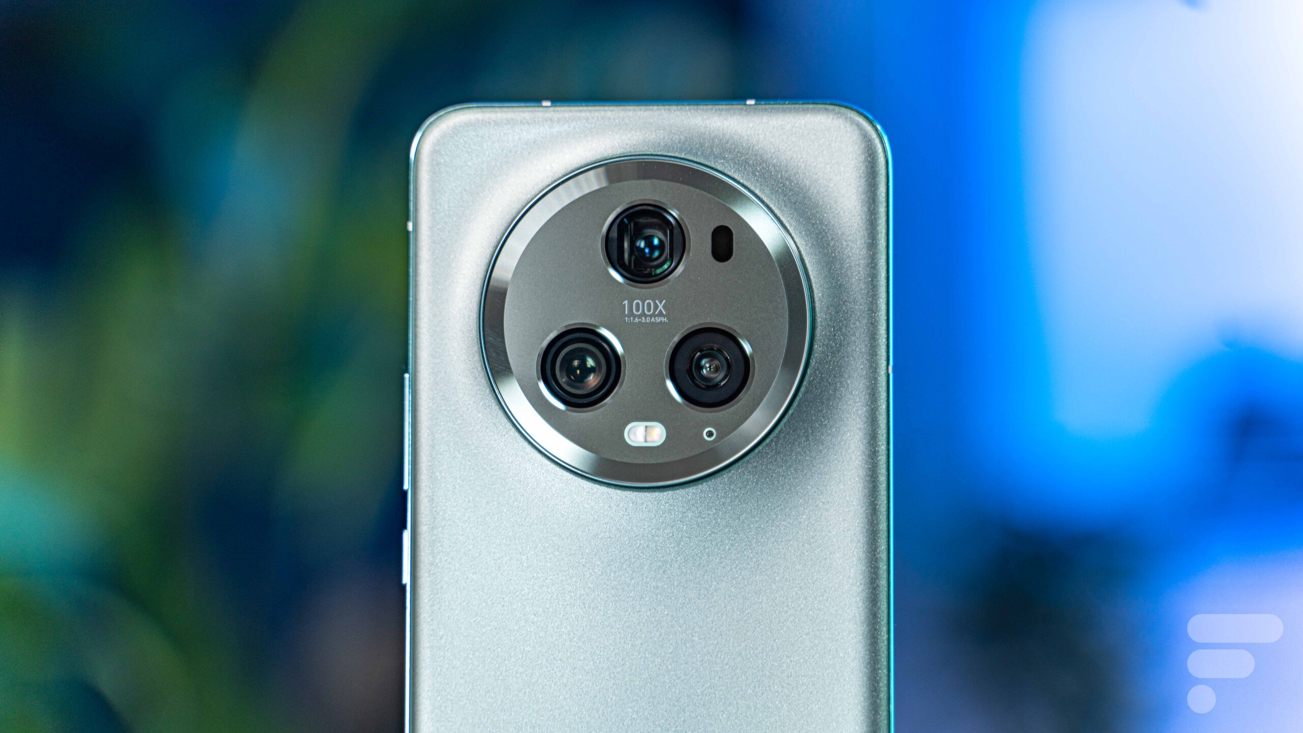 Caméra unique - Rose - Support de téléphone portable caché pliable pour  Tesla model 3-Y, Support de mémoire d - Cdiscount Appareil Photo