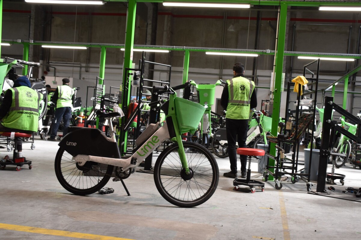 Lime entrepôt vélos réparation