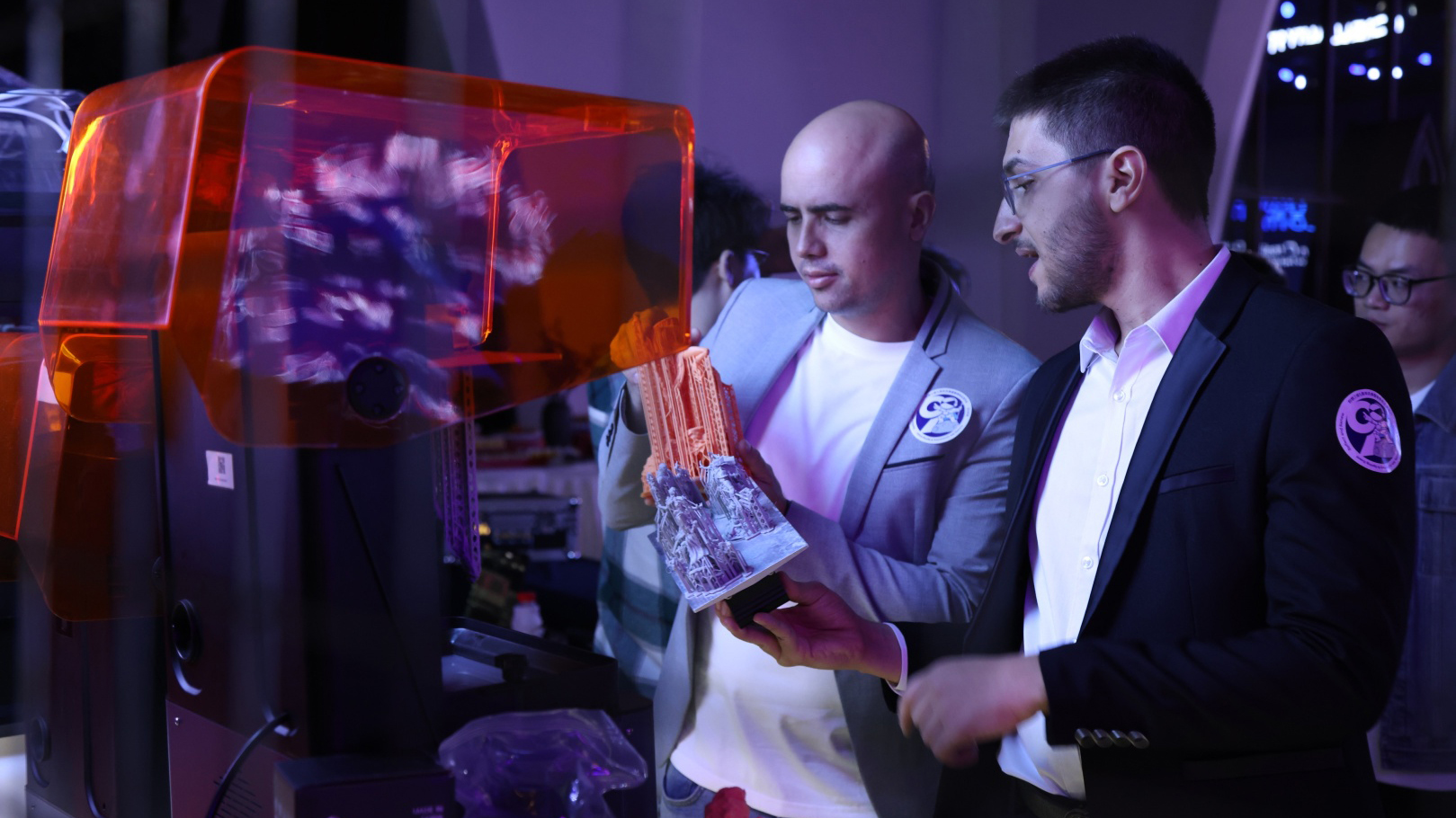 Imprimante 3D Creality Ender-3 V3 SE - La référence pour l'impression 3D  rapide et précise