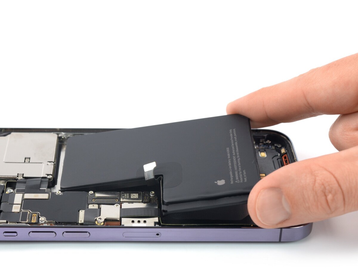 iPhone 14 Pro Max // Source : iFixit