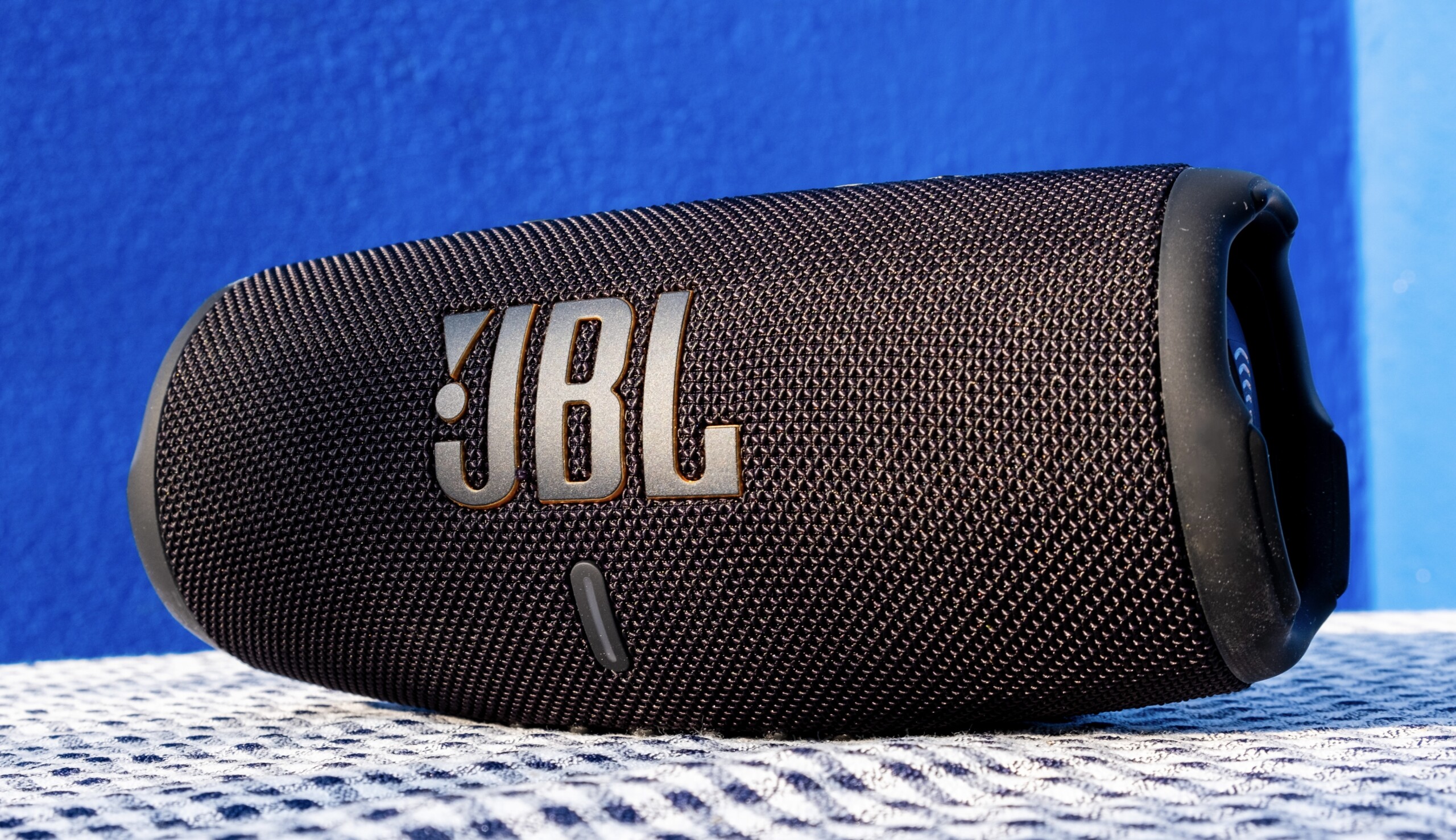Soldes JBL Charge 5 Wi-Fi 2024 au meilleur prix sur