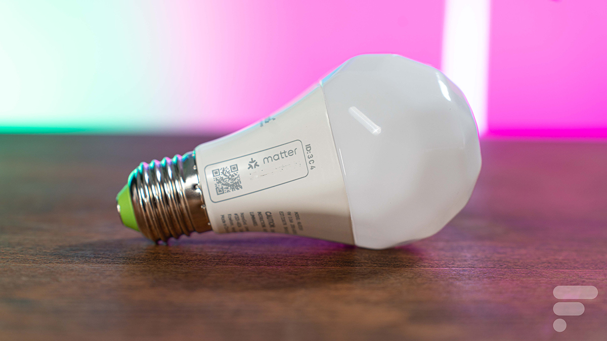 Test Nanoleaf Essentials Matter Smart Bulb E27 : une ampoule