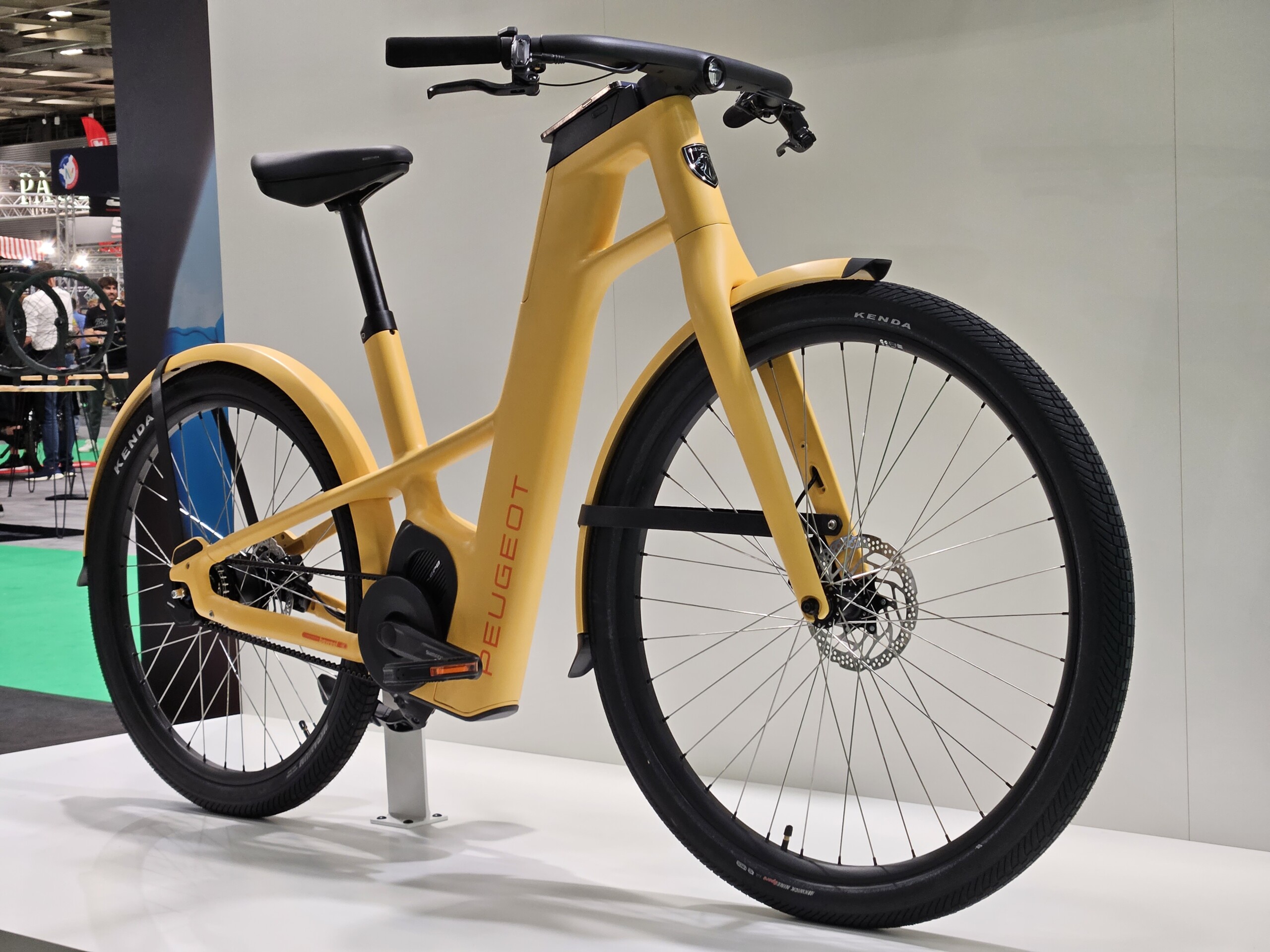 Peugeot ci mostra un folle concetto di bici elettrica