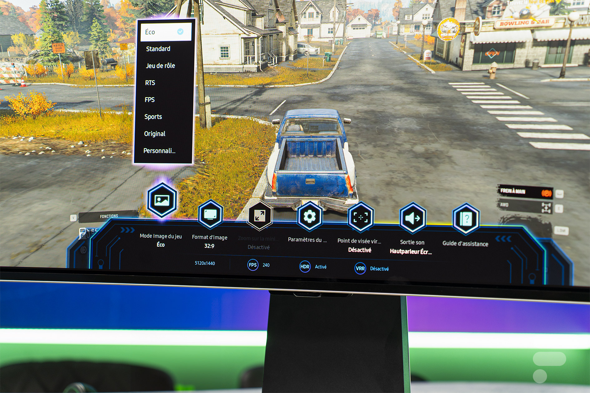 Samsung Odyssey G9 : l'écran gaming incurvé de tous les superlatifs