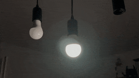 Test de la Wiz Whites 27 8W : notre avis sur cette ampoule connectée
