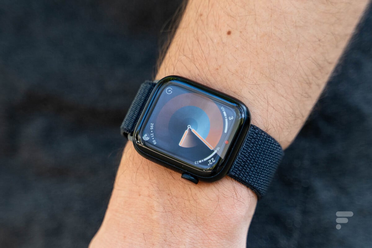 The always-on display of the Apple Watch Series 9