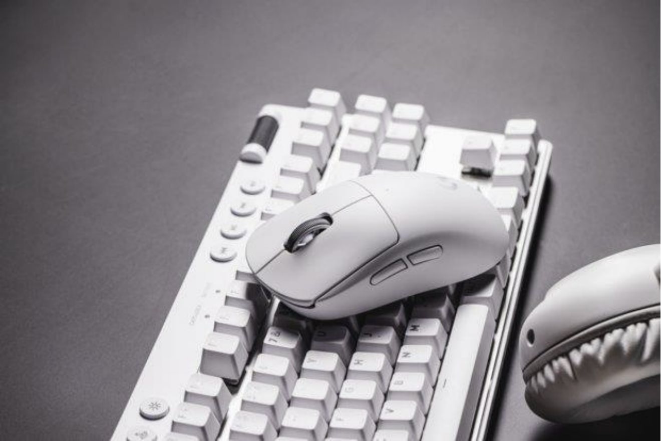 Logitech G Pro : la marque lance un nouveau clavier et une souris