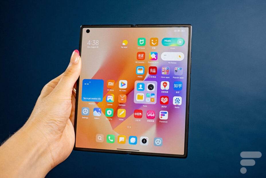 Xiaomi Mix Fold 4 : le bloc photo en fait des caisses dans ce visuel