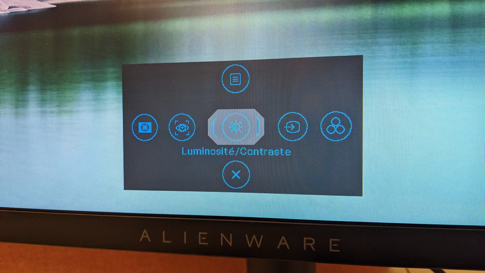 Dell Alienware AW2523HF : annonce d'un écran de jeu IPS de 24,5 pouces avec  une fréquence de rafraîchissement de 360 Hz et des temps de réponse GtG de  0,5 ms -  News