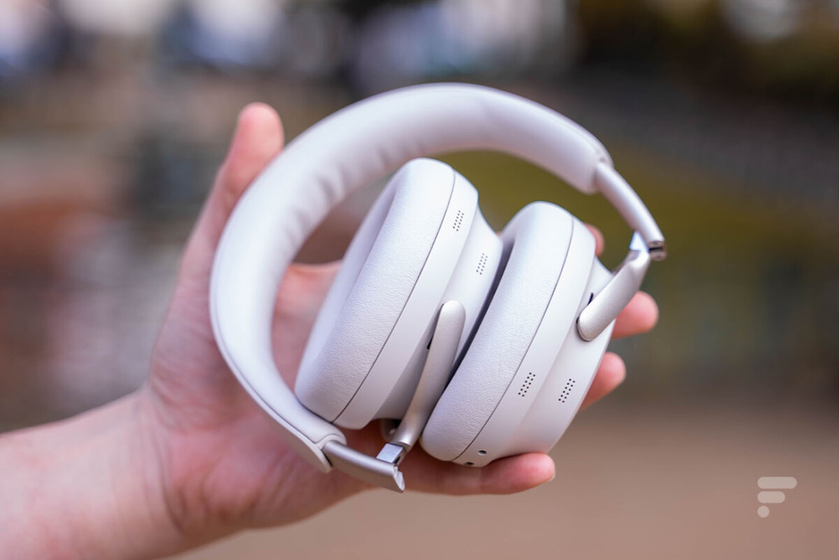 Le casque Bose QuietComfort Ultra Headphones peut se plier