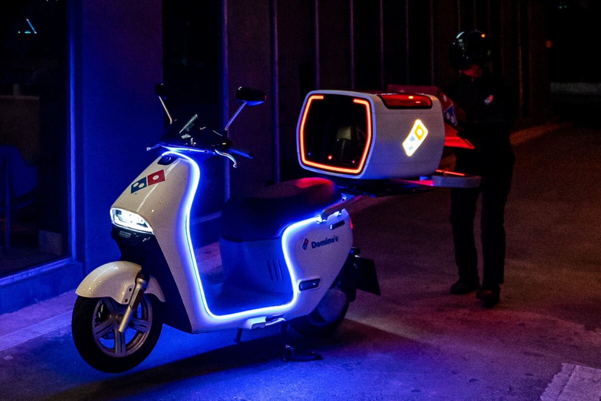 Dominos scooter électrique