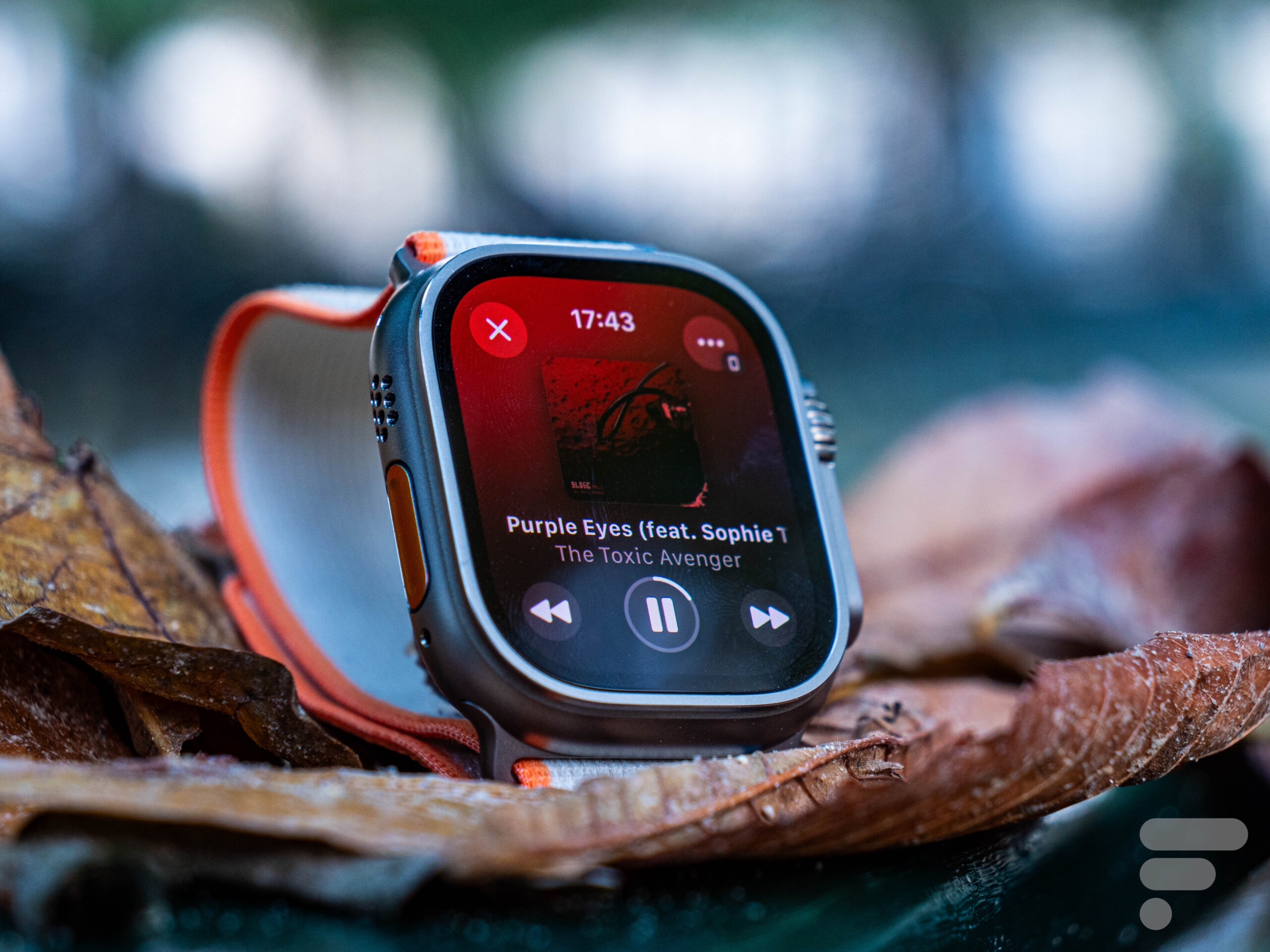 Test Apple Watch Ultra 2 : une simple évolution pour la montre connectée  sport d'Apple