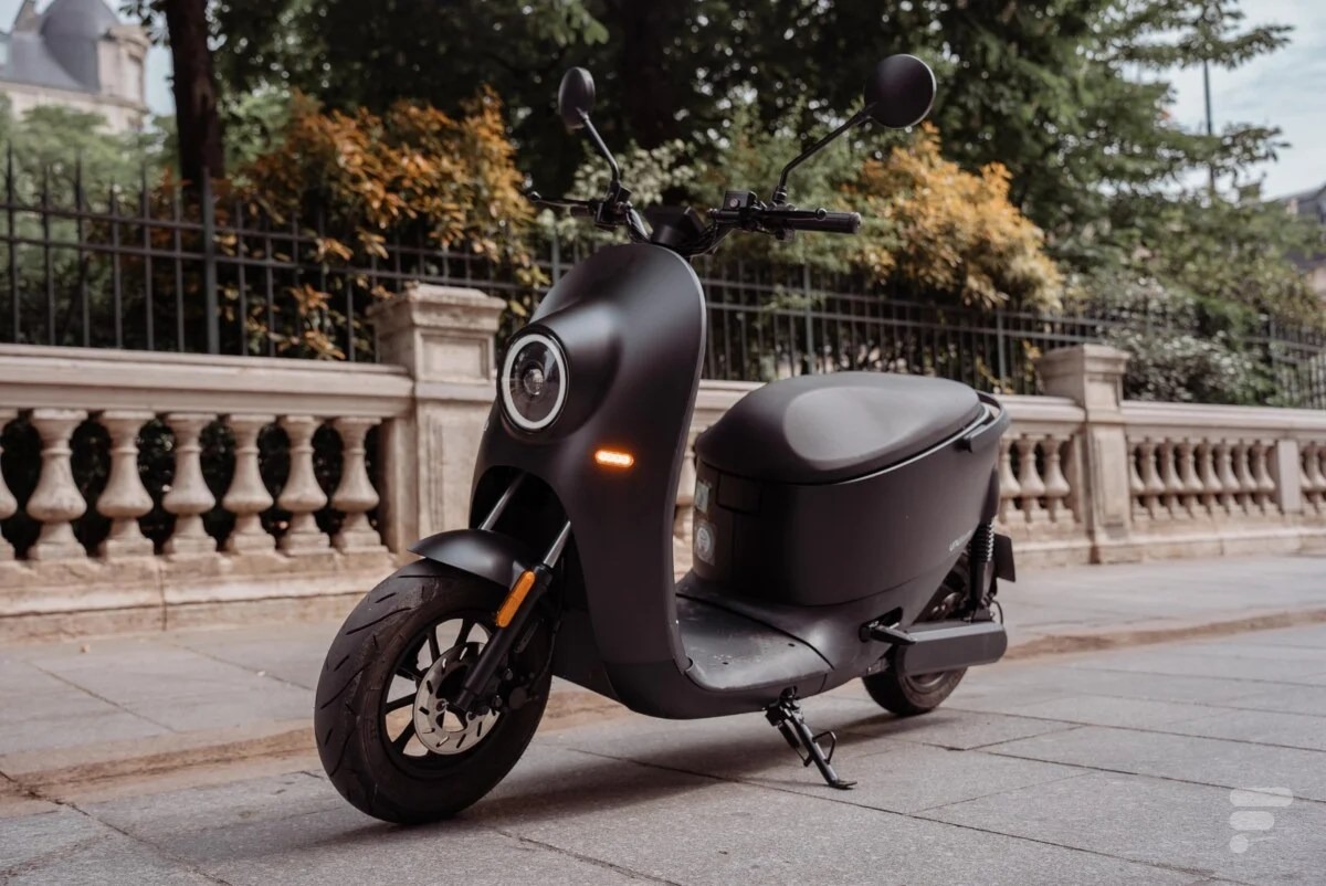 Au bord de la faillite, cette marque de scooter électrique vendue en France  souffre grandement