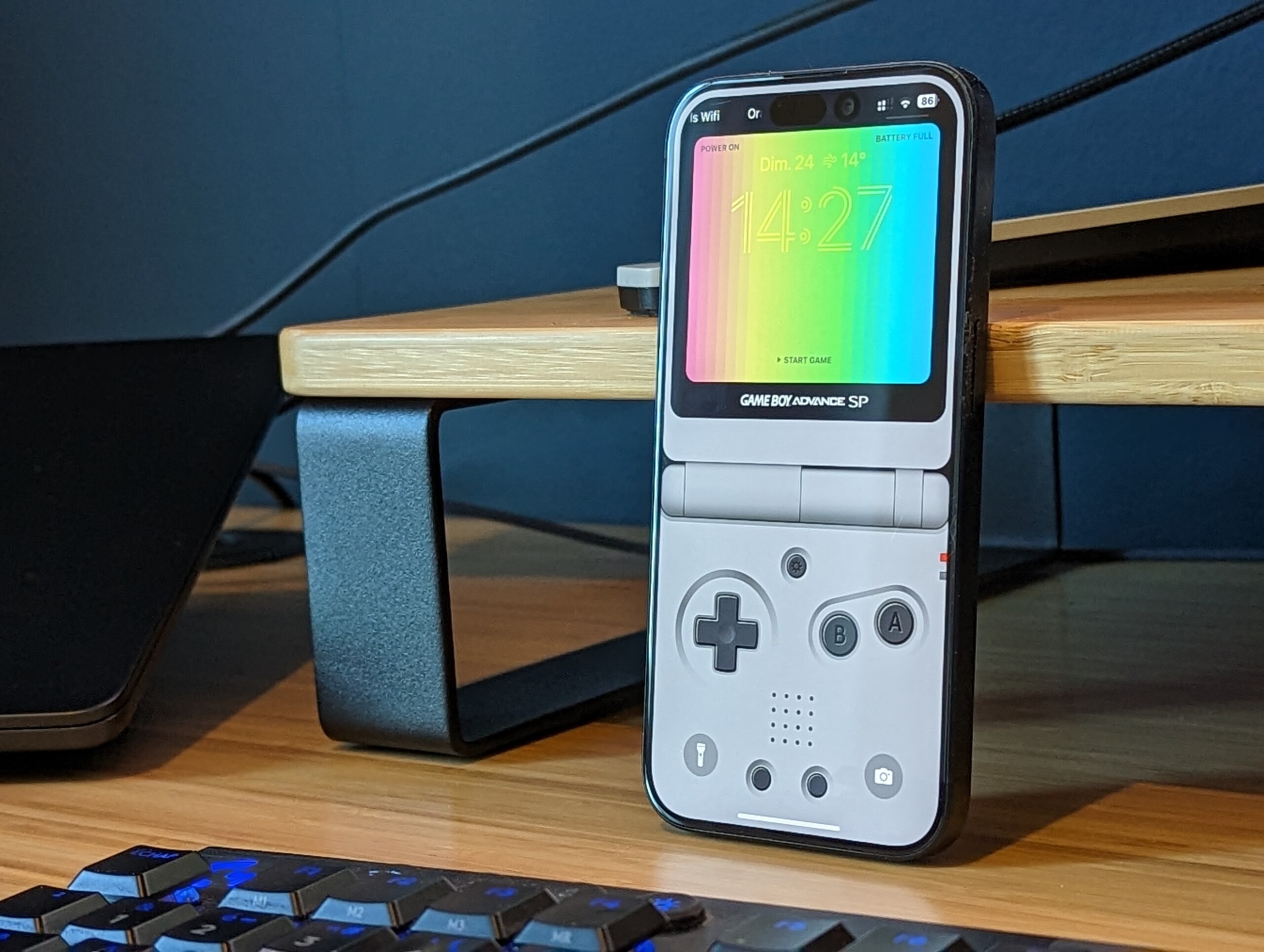 Turn your smartphone into a Game Boy with these wallpapers