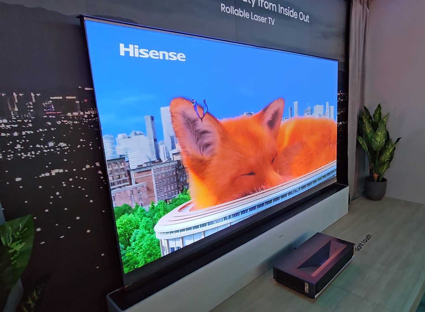 Jusqu'à 1000 € de réduction sur les Laser TV Hisense : que promettent ces  vidéoprojecteurs ultra courte focale ? - Numerama