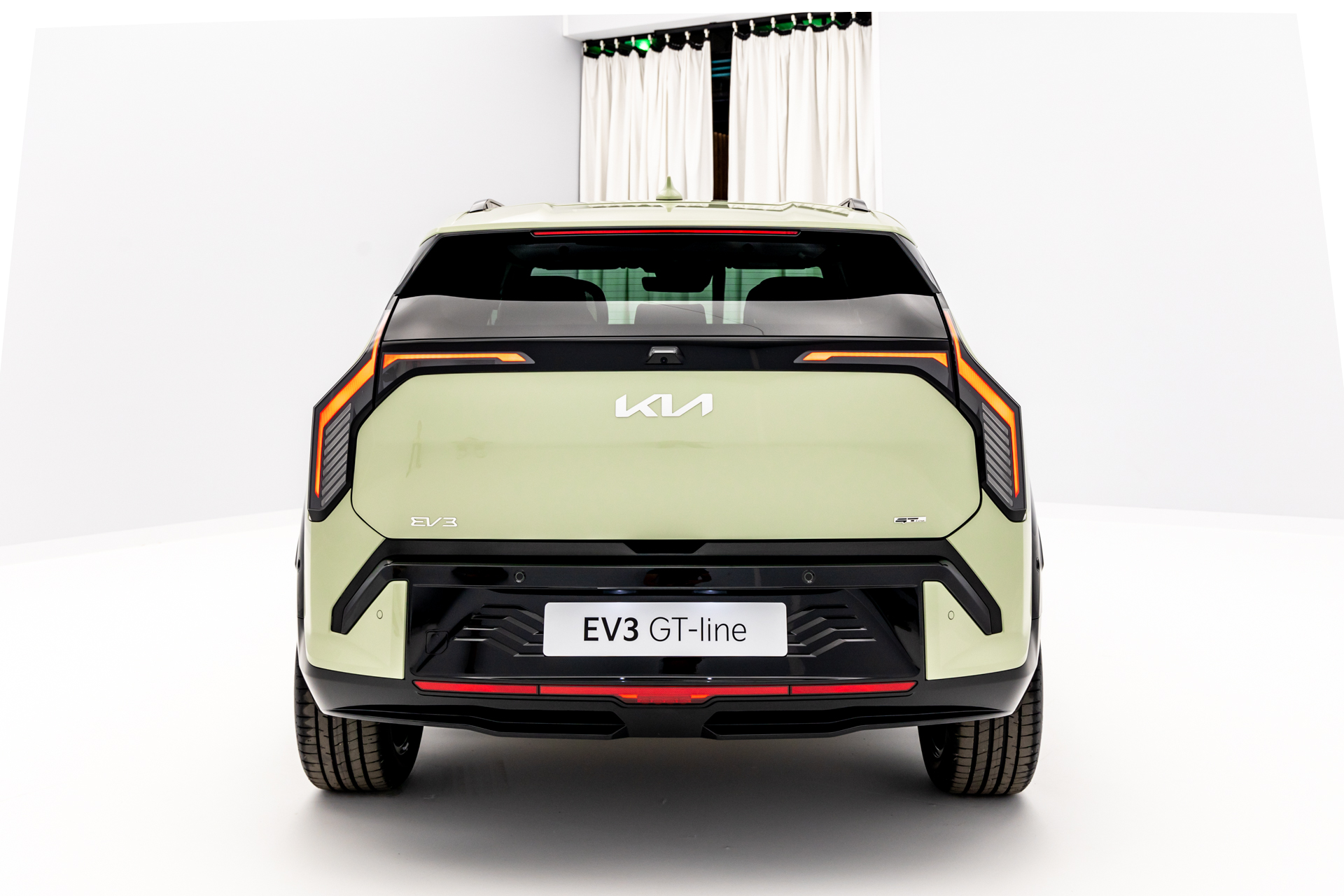 android, on est monté à bord du kia ev3 : une voiture électrique compacte et une autonomie maximale