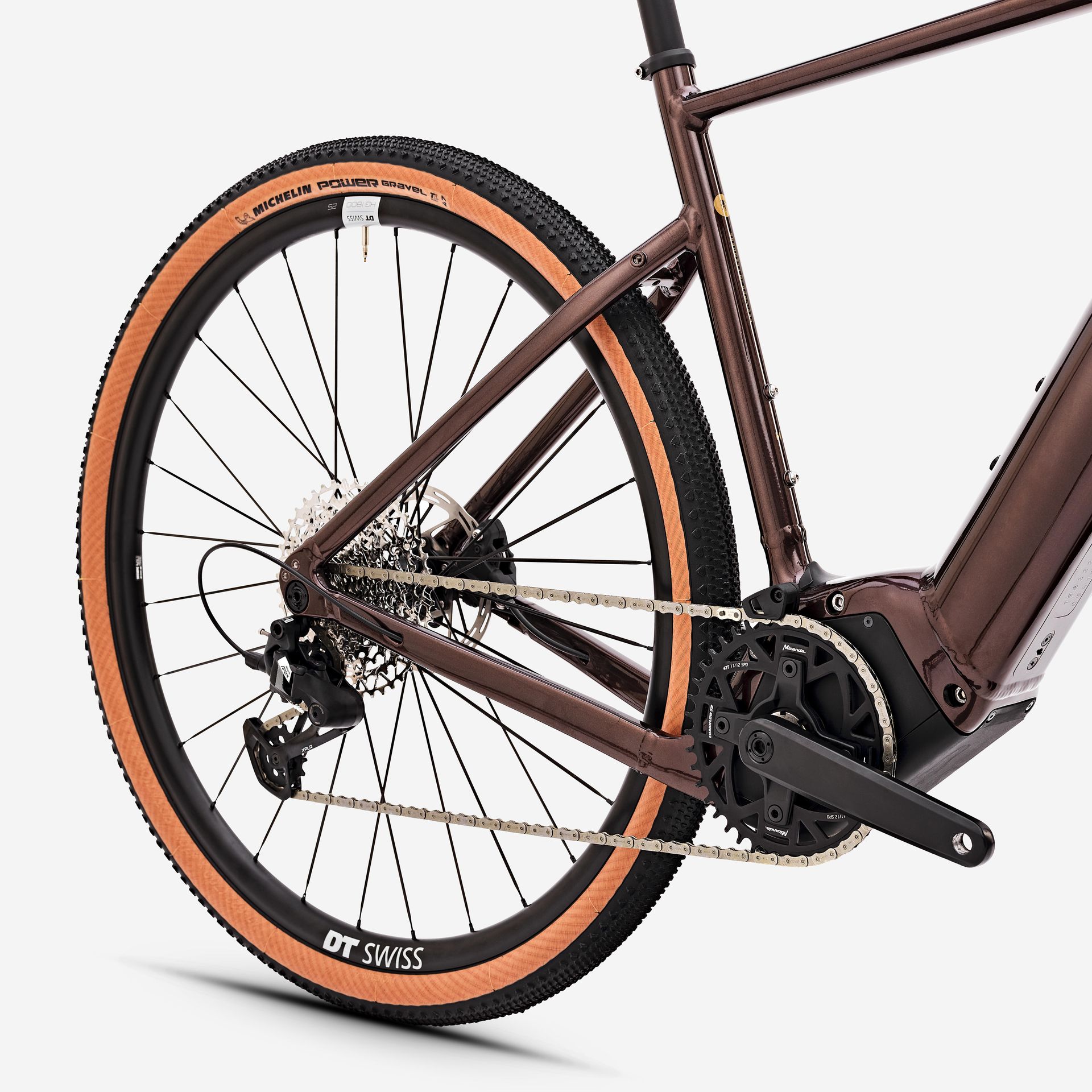 decathlon dévoile son nouveau vélo électrique d’aventure, un gravel à l’autonomie xxl et au prix canon