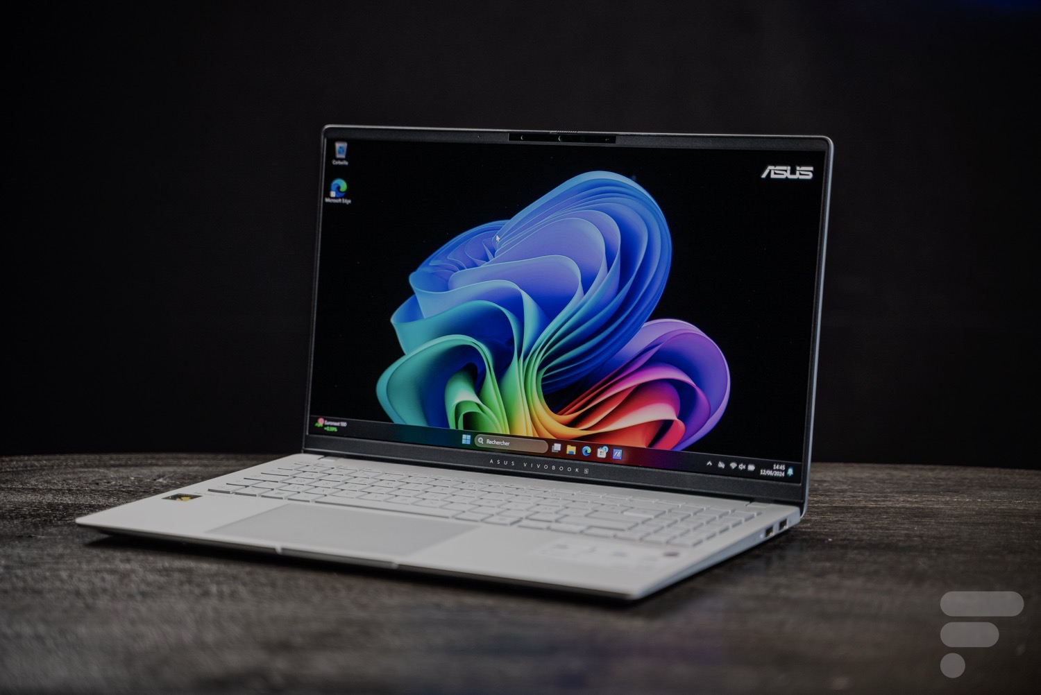 Asus Vivobook S 15 : ce PC dopé à l’IA avec le processeur Snapdragon X Elite perd 350 € de son prix