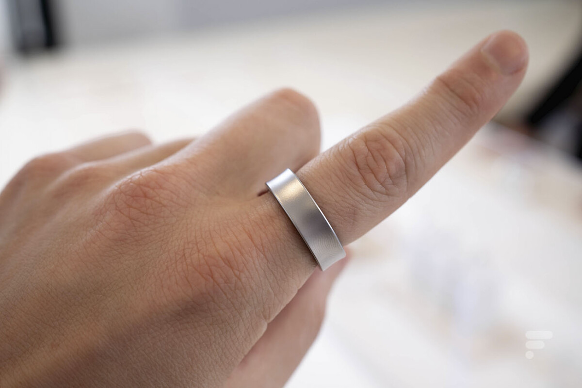 Le Samsung Galaxy Ring en argent mat