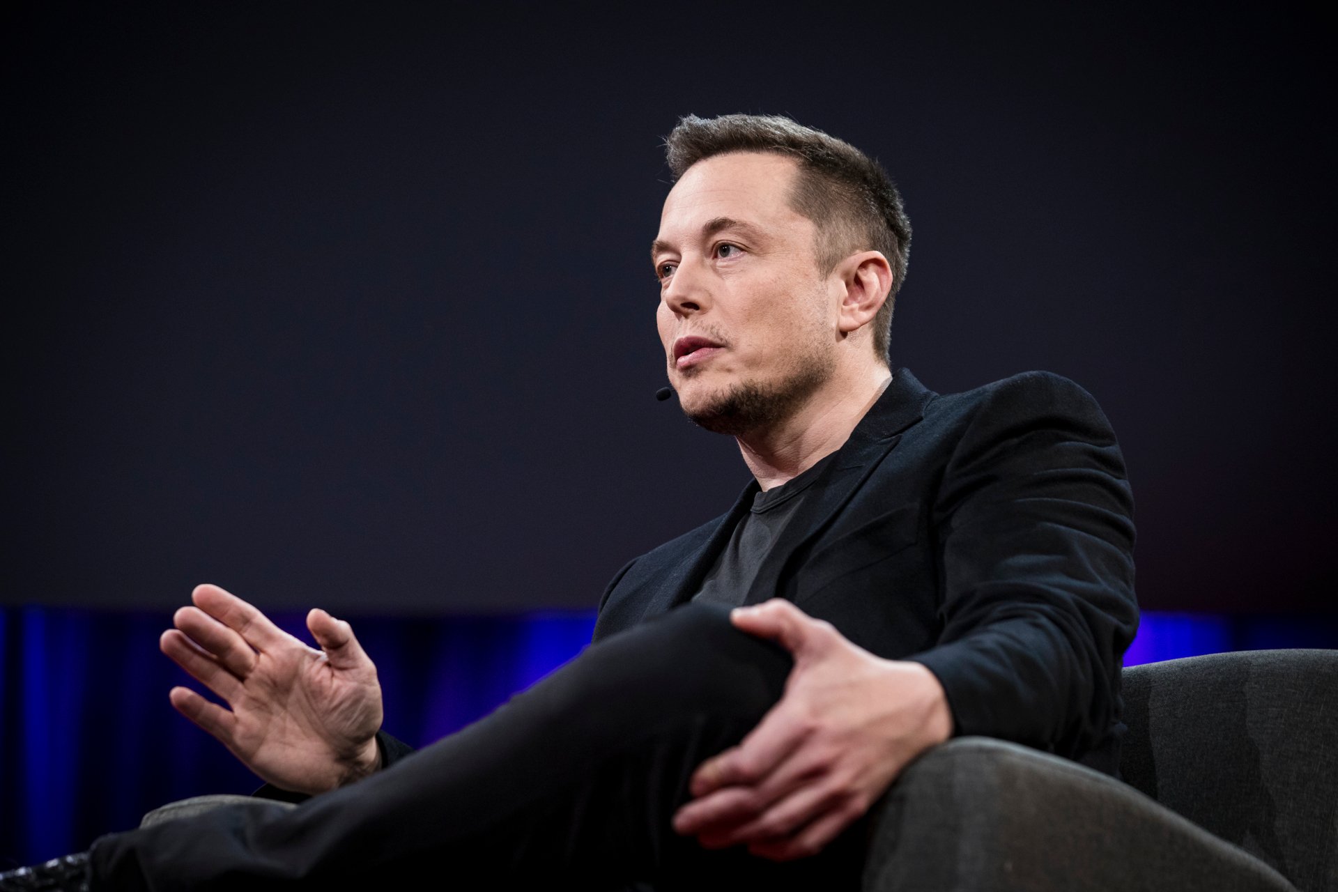 Elon Musk viré par les actionnaires ? La durée de vie des voitures essence, diesel et électrique et le scandale de la voiture électrique Stellantis – Récap’ Survoltés