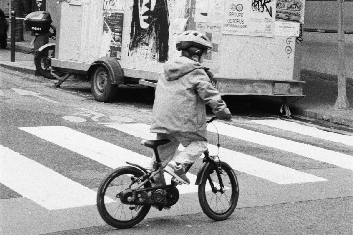 Enfant vélo Paris