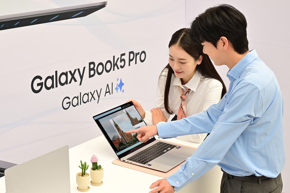 Samsung Unveils Laptop PC with 25-Hour Battery Life