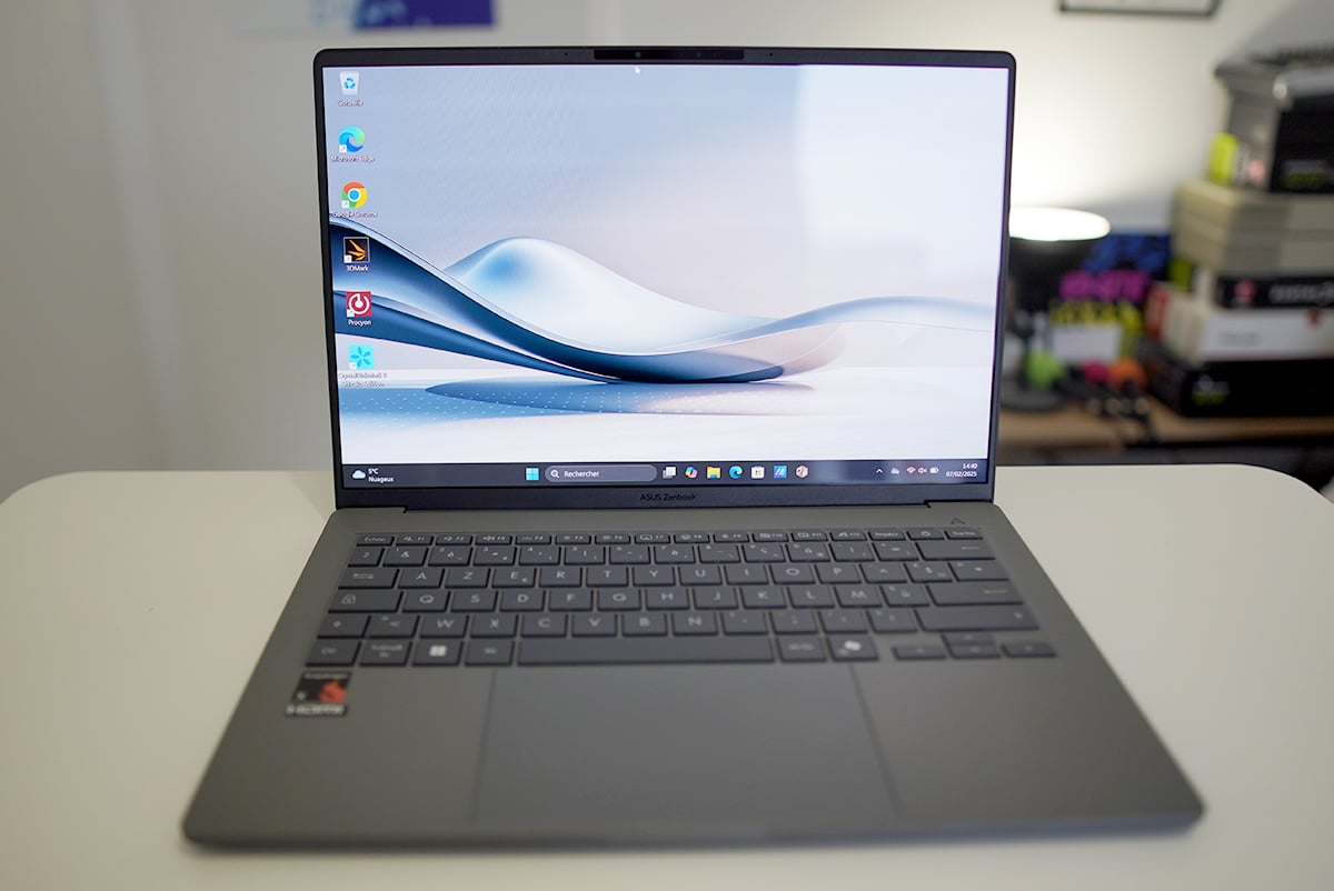 Test du Asus Zenbook A14 : un vrai poids plume pour une autonomie record