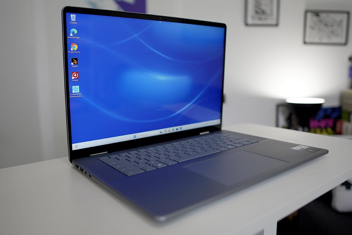 Test du Dell Inspiron 16 (7640) 2-en-1  : bon en tout, excellent en rien