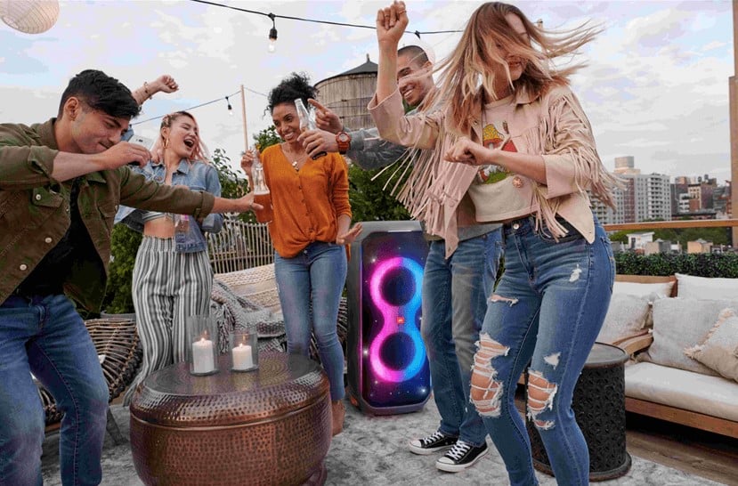 JBL Partybox 710 : l’enceinte ultime pour animer vos soirées perd 150 € de son prix