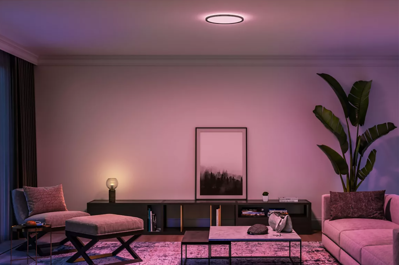 Ce plafonnier intelligent à éclairage personnalisable de Philips Hue est à -25 %